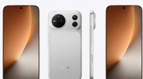 HONOR Magic9 Pro Could Be the First Android Phone With a Square Selfie Sensor.