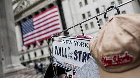 Wall Street Futures Climb Ahead of Trump-Xi Summit as Oil Retreats