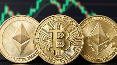 Crypto News Today_ Bitcoin Inflow, Strategy Inc Halts BTC Purchase, Ethereum Fixed Validator Deposit Flaw