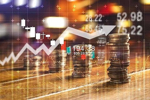 DeFi giants Aave and ApeCoin rank together with Avorak AI in Top Crypto List