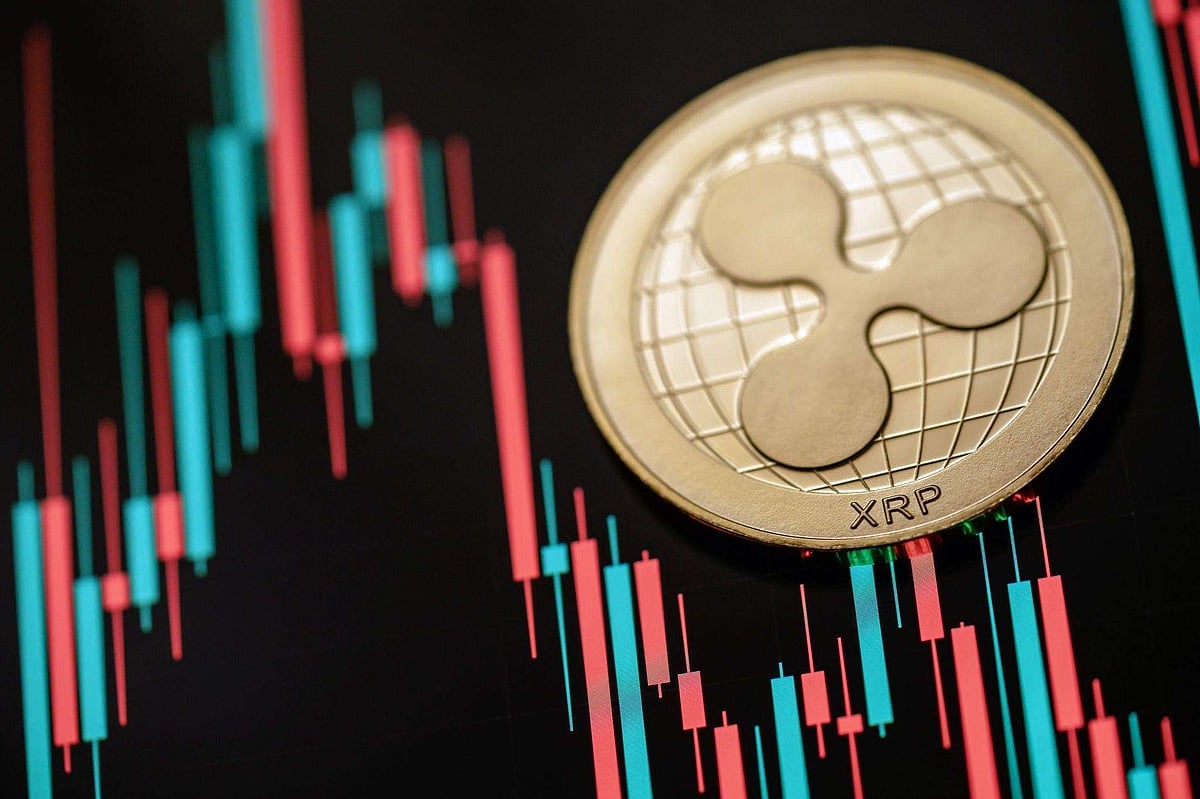 Will XRP Win Its Battle For $1? - Assessing The Odds Amid 5 Bearish Signs  And Rising Alternative Contenders