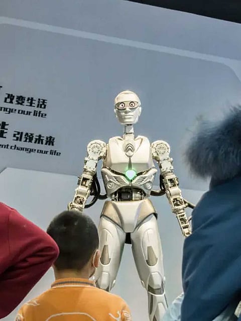 AI Expert Warns Tech May One Day Dominate Humanity