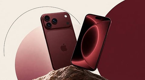 Apple Saves on iPhone 18 Pro Max Display, But Memory Costs Threaten Price Cut 