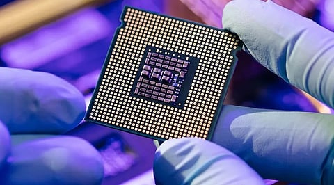 UAE Chip Industry Gains as AI Reshapes Tech Jobs 