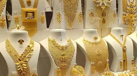 Dubai Gold Prices Stay Below AED 500: What’s Driving the Fall?