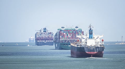 AI-Powered Hydrogen Engines How Startups Are Electrifying Cargo Shipping.jpg
