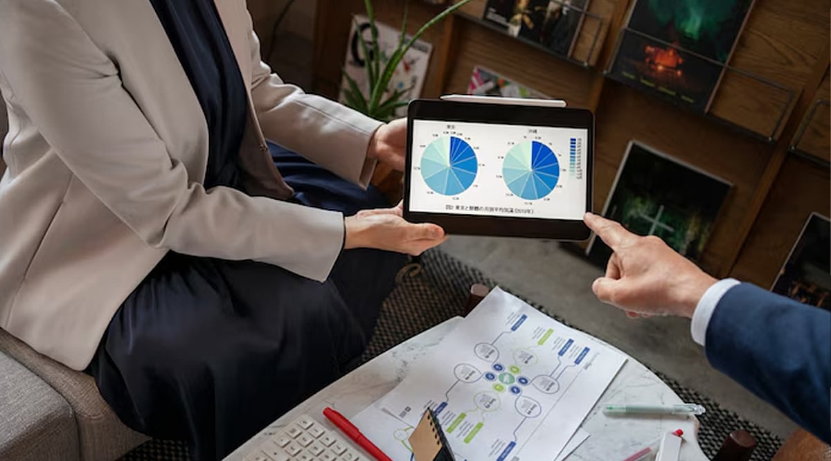 From Data To Decisions Using Analytics To Improve Customer Acquisition From Data To Decisions Using Analytics To Improve Customer Acquisition