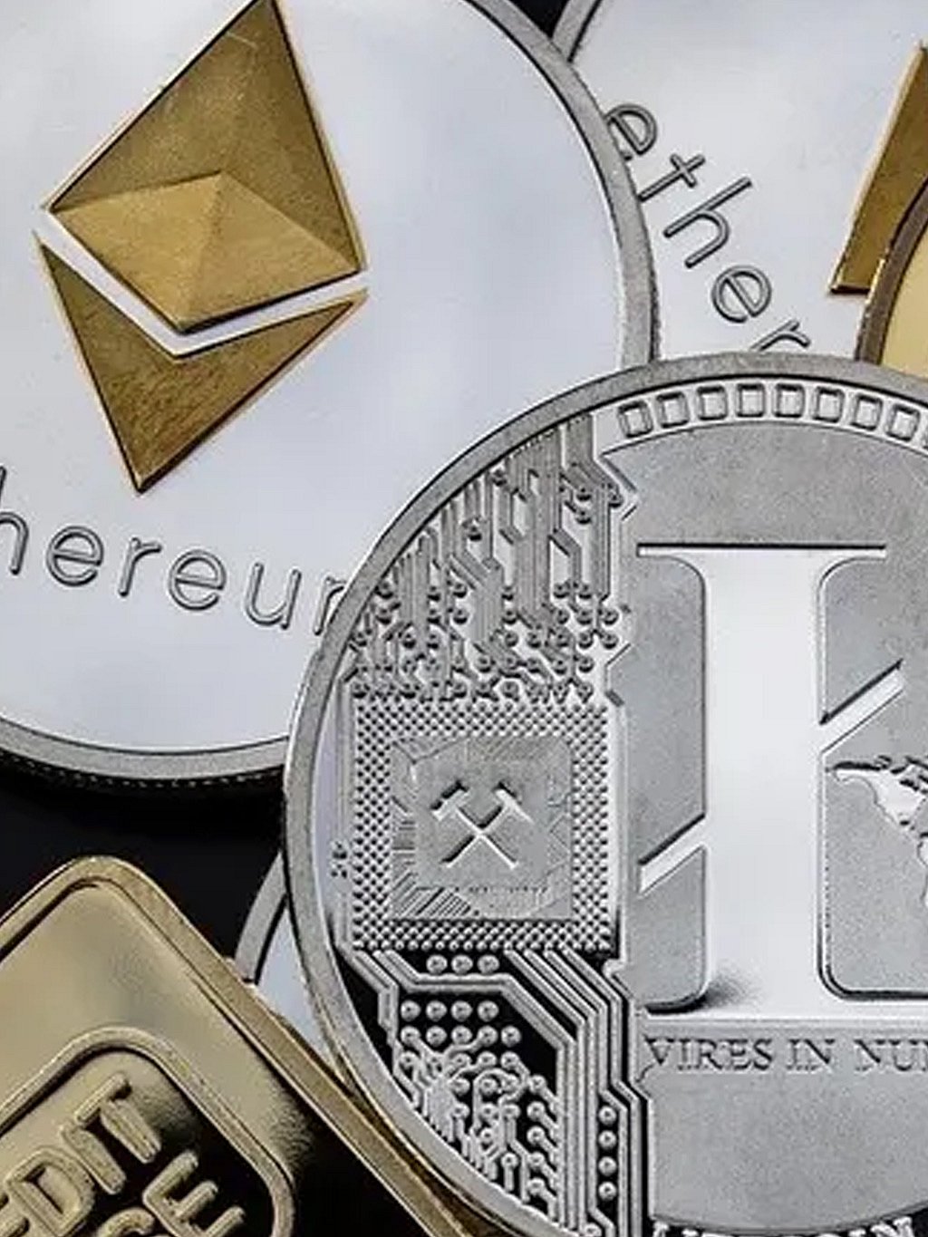 5 Must-Buy Cryptocurrency ETFs for Smart Investors in 2025