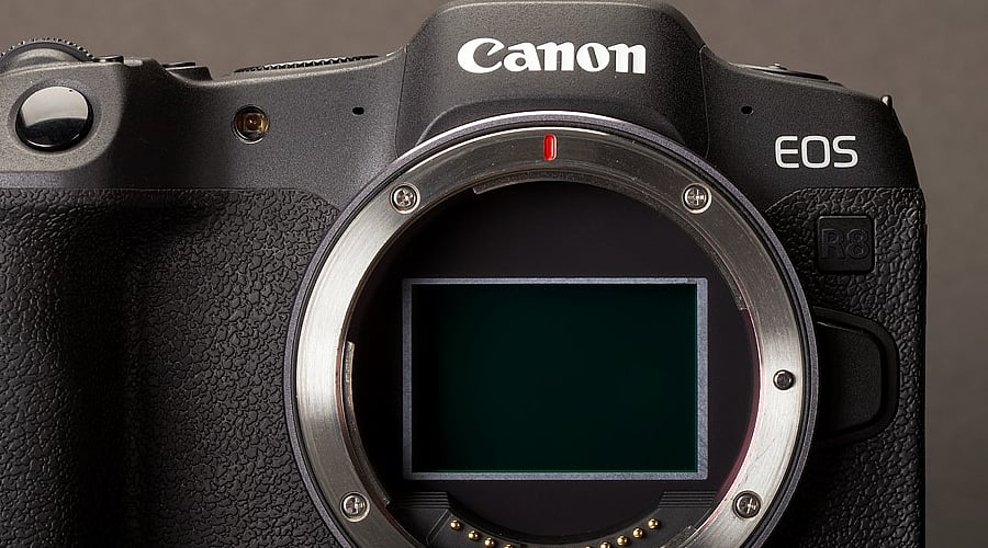 Eos Insight Top Full-Frame Cameras of 2025: Capture Every Moment in Detail