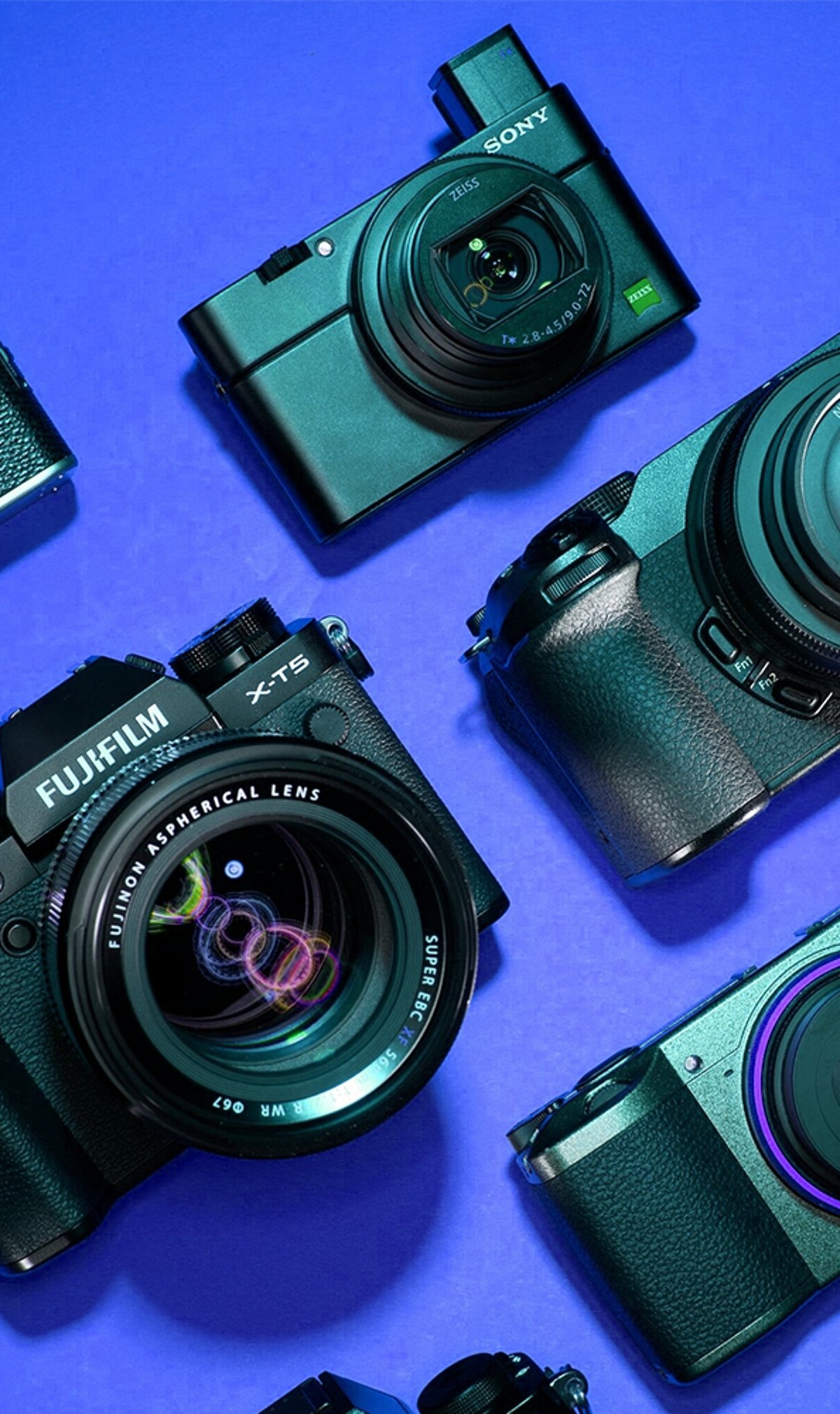 Top 5 Compact Cameras for Sharp, Handy Shooting