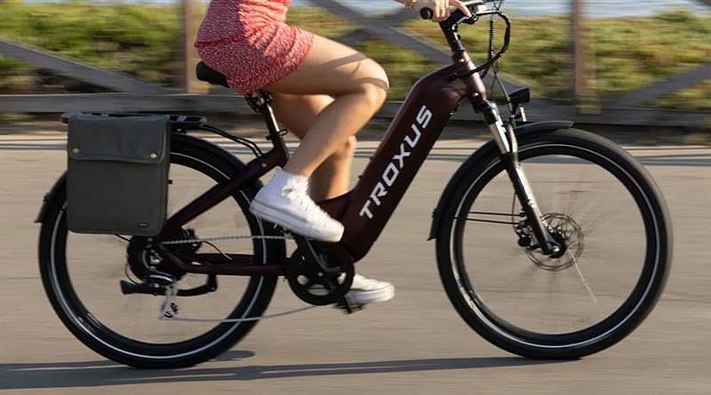 Unlock Your E-Bike's Full Potential: Essential Accessories for Commuters