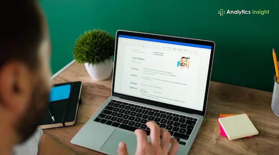 Top 7 LinkedIn Summary Examples for Job Seekers