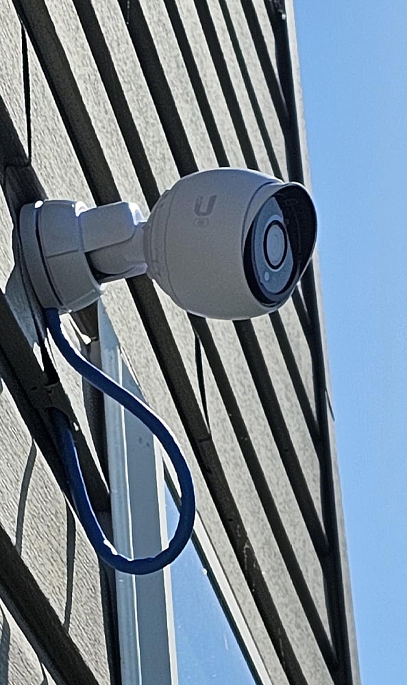 Ubiquiti-UniFi-Protect-G5-–-Enterprise-grade-surveillance-camera-delivering-advanced-video-analytics,-local-recording,-and-robust-compatibility-with-smart-home-ecosystems-seamlessly.