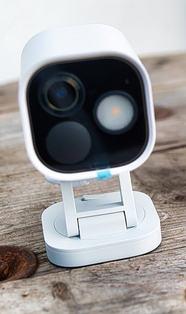 Aqara-Camera-Hub-G5-–-Compact-indoor-camera-combining-smart-hub-functionality,-AI-recognition,-and-Home-Assistant-integration-for-advanced-automation-routines-seamlessly