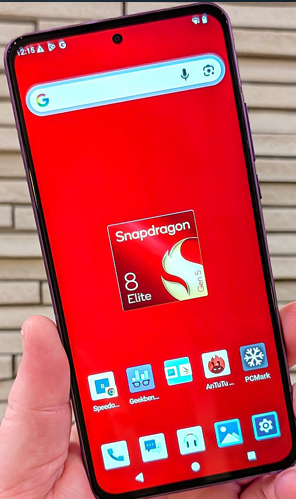 Choosing the Right Snapdragon Chip: Snapdragon 8 Elite and 8 Elite Gen 5 lead in gaming performance, while Snapdragon 8 Gen 3 and 8s Gen 4 offer excellent value.