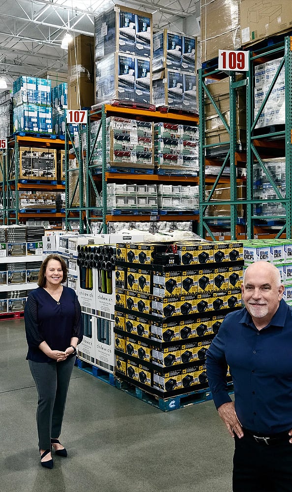 Costco Sales Associate: Costco offers competitive hourly wages, comprehensive benefits, and advancement opportunities, making it a top retail employer for beginners nationwide.