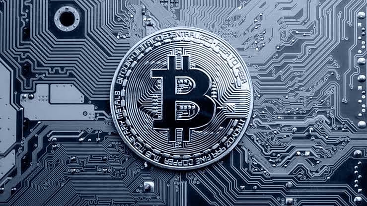 Bitcoin Faces August Pressure as War and ETF Outflows Deepen