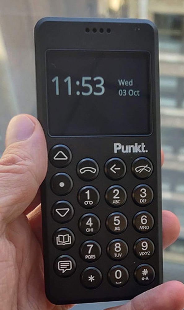 Simple Phones Remove Endless Scrolling: Punkt MP02, Nokia feature phones, and similar minimalist devices focus on basic communication instead of app-heavy smartphone experiences.