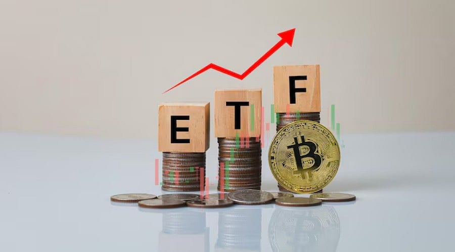Crypto Prices Today: Bitcoin Holds USD 83,300 Ahead of PCE Data