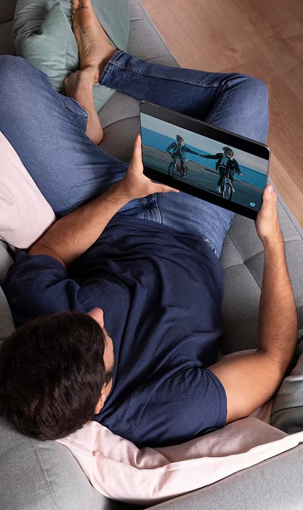 Streaming shows commonly use 6–10 episode seasons, allowing creators to focus on tighter stories instead of stretching plots across 20 or more episodes.