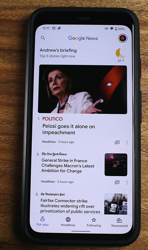 Google Play Newsstand also supported digital magazine formats, including print-style editions that could be downloaded for reading without an internet connection.