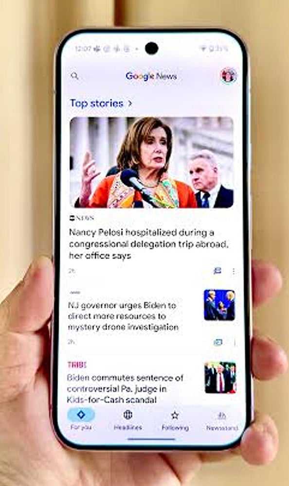 Newsstand was not limited to Android. Google also offered a dedicated iOS app, allowing iPhone and iPad users to access its news and magazine content.