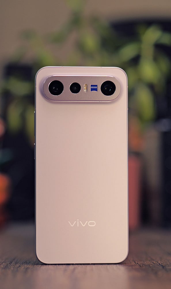 Vivo X300 FE:
