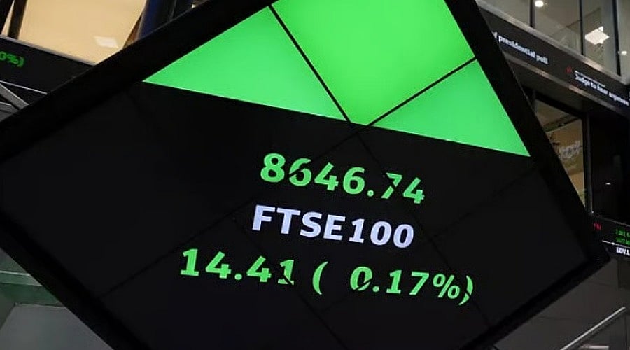 FTSE 100 Opens 75 Points Higher at 10,517 Amid a Decline in Oil Prices