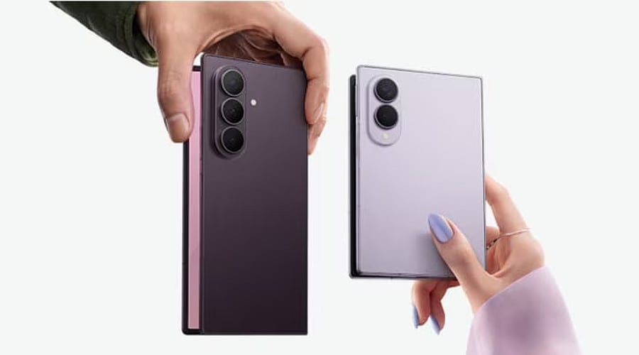 Foldable Phones Enter a New Phase.jpg