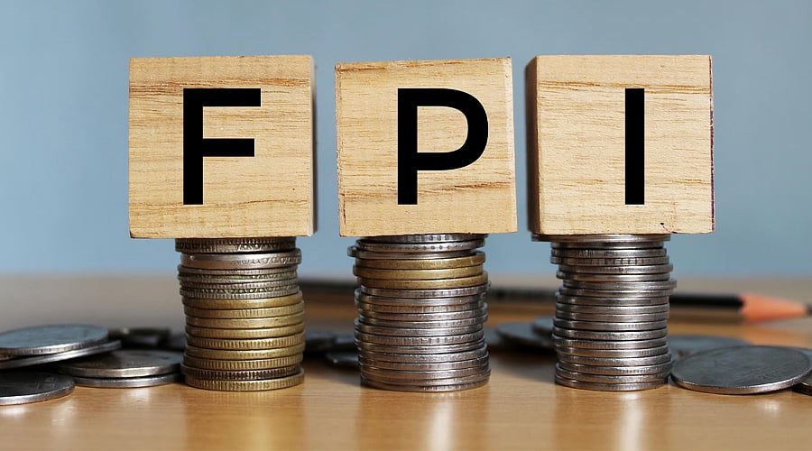 Foreign Investors Withdraw Rs. 44,166 Crore