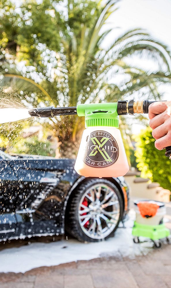 A-foam-cannon-or-foam-gun-spreads-car-shampoo