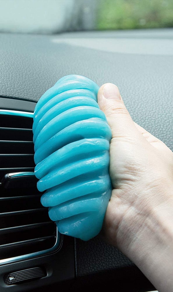 Car-cleaning-gel-or-detailing-putty