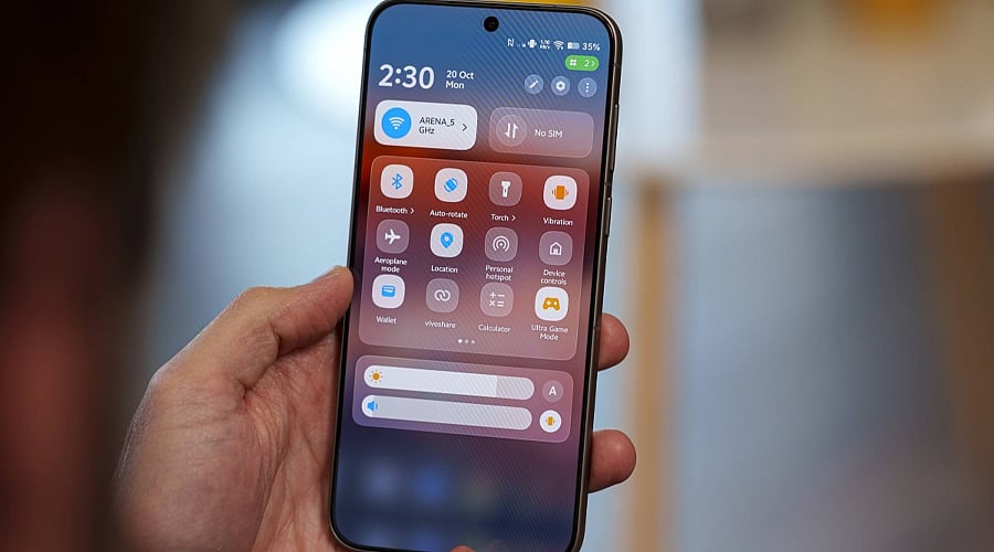 Both models use MediaTek's Dimensity 9600 Pro chipset, placing them in the same flagship performance tier. They run OriginOS 7,