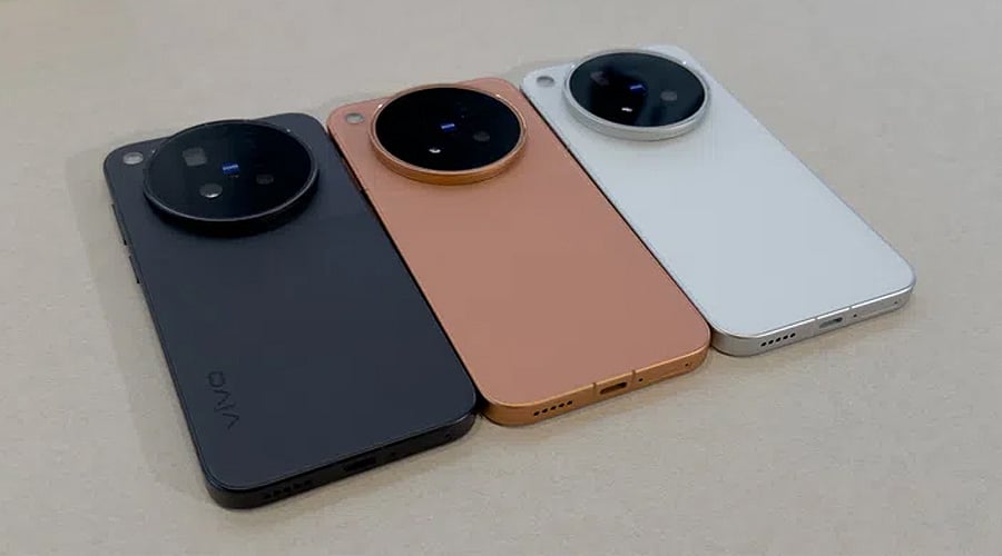 Both phones support 4K 120fps Pro AF Tracking Video and Auto Framing Video for dynamic subjects. Their main cameras also support 4K 240fps high-frame-rate
