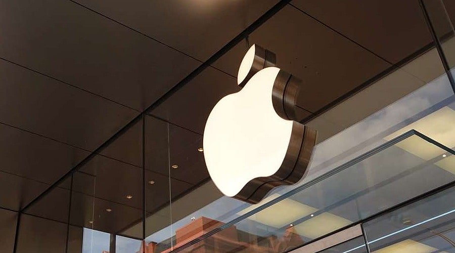 Apple’s 4-Week Launch Plan: iPhone Duo to OLED Macs
