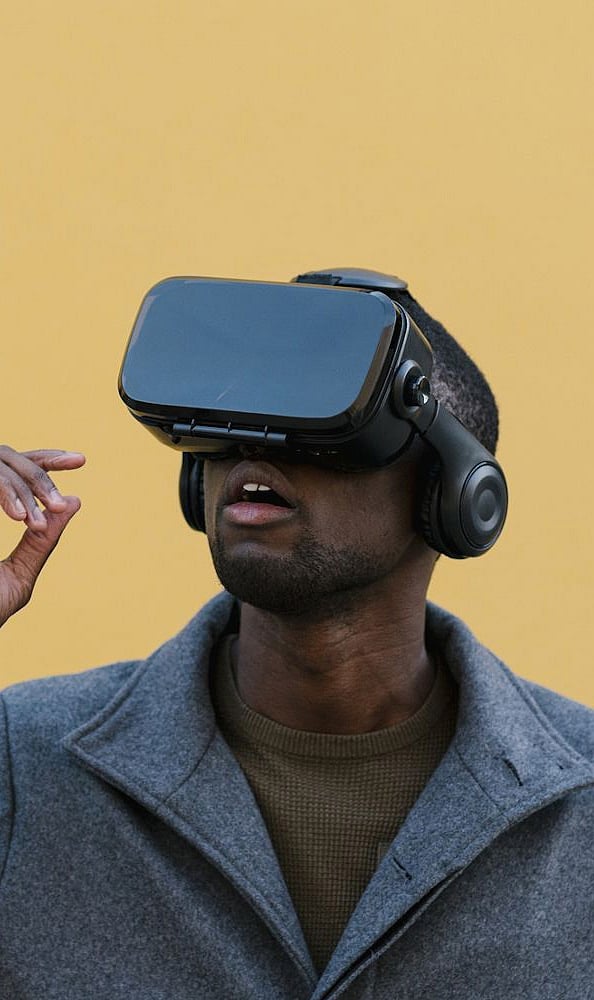 Expensive VR headsets, motion sickness, and limited access to compatible devices remain challenges that prevent more fans from enjoying immersive concerts.