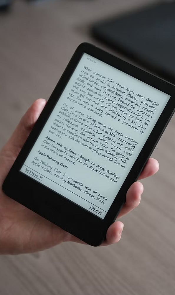 Know large-device rules: Laptops, tablets, e-readers, and similar larger electronics usually must be removed and placed alone in a bin. Phones can normally stay inside your carry-on.
