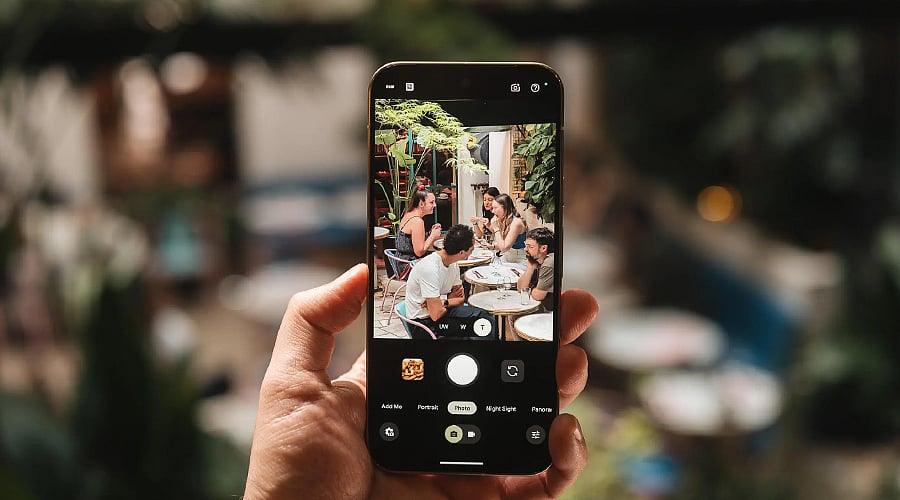 Smartphone camera sensors have limited physical space. 