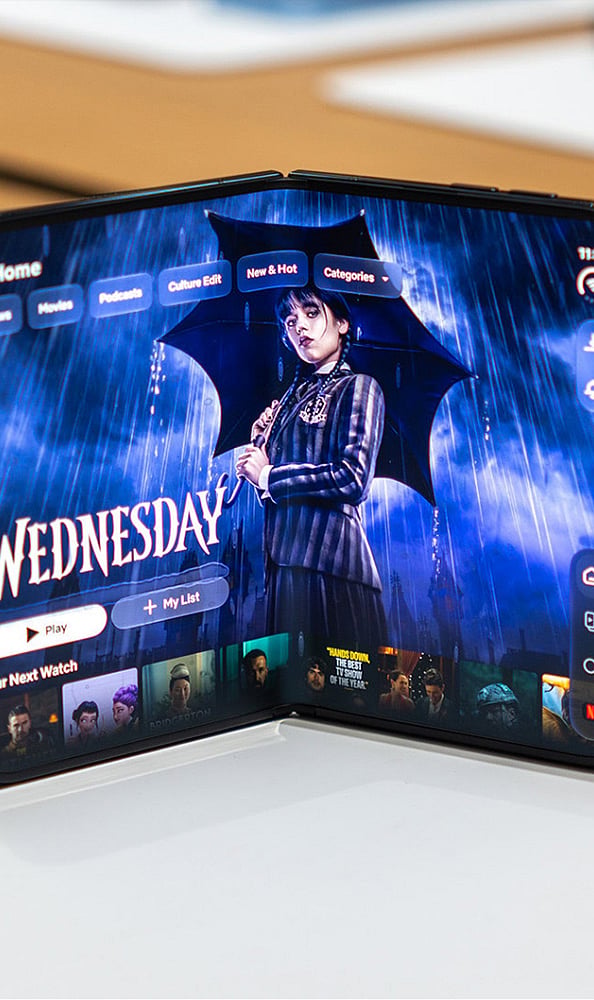Design Approach: Xiaomi has experience with foldable smartphone designs, while Apple's reported Duo concept could introduce a different approach to combining portability and expanded screen functionality.