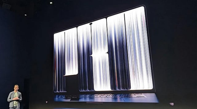 Apple Pro and Tell Event: Touchscreen MacBook Pro Brings OLED Display ...