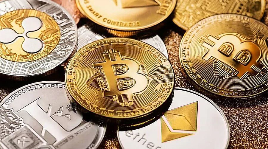 Crypto News Today: Crypto Market Cap Crashes below $1 trillion