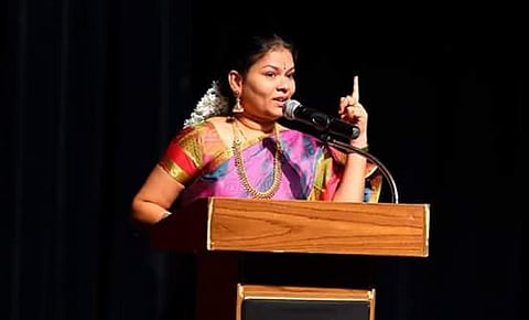 ஐந்து பெரிது, ஆறு சிறிது