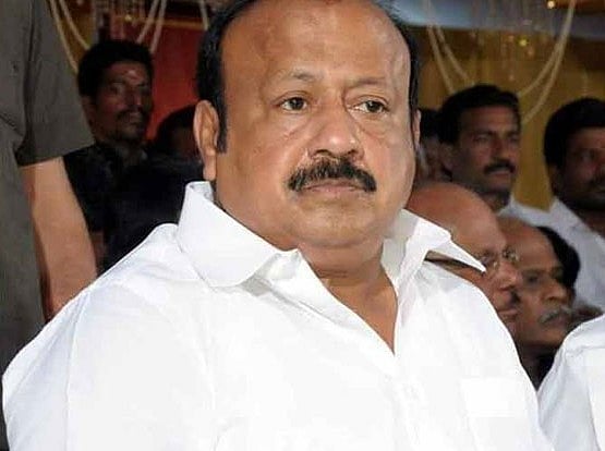 ’காவிரிய வச்சுக்கோ... அம்மாவக் கொடு’னு போஸ்டர் ஒட்டின ஆளுங்கதானே?- அமைச்சர் பன்னீர் மடக்கித் தாக்கு!