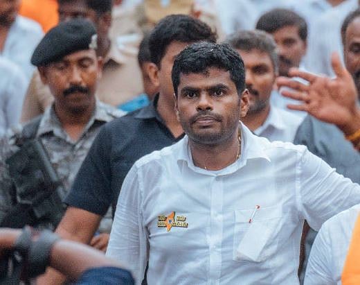 வாக்காளர்களுக்குப் பணம் அனுப்புகிறார் அண்ணாமலை- தேர்தல் அதிகாரியிடம் தி.மு.க. புகார்!