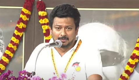 திமுக வெற்றி...தாத்தா - சிறுவன் கதை சொல்லி அசத்திய அமைச்சர் உதயநிதி!