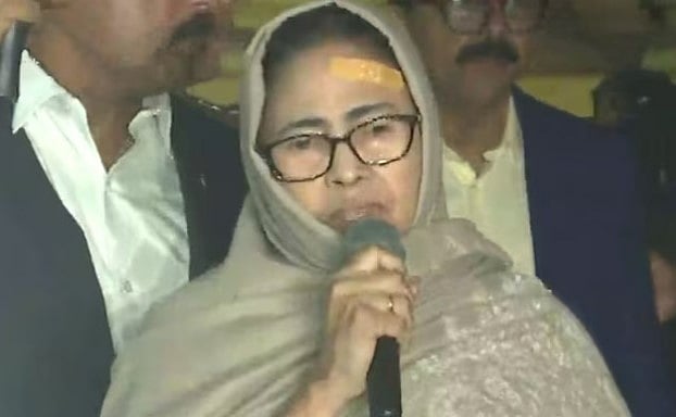 கார் எப்படி விபத்துக்குள்ளானது..? மம்தா பானர்ஜி விளக்கம்!