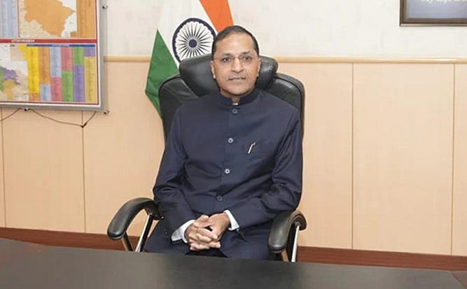 தேர்தல் ஆணையர் திடீர் ராஜினாமா!