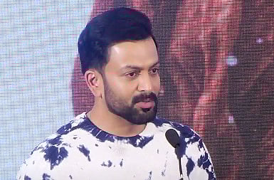 எம்புரானே... நடிகர் பிருத்விராஜுக்கு திடீர் வருமான வரி நோட்டீஸ்! 