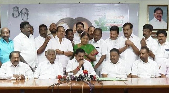 அ.திமு.க. முதற்கட்ட வேட்பாளர் பட்டியல்: 16 தொகுதிகளுக்கு வெளியிட்டார் எடப்பாடி!