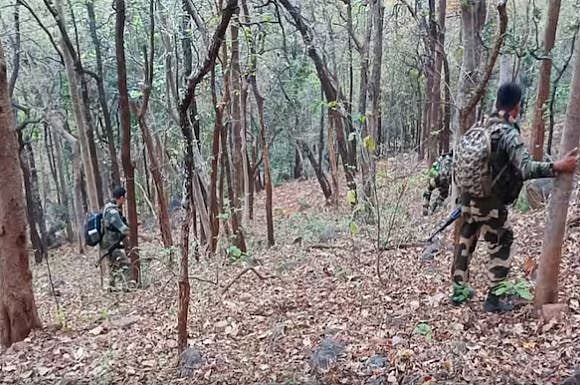 தேர்தல் நேரத் தாக்குதல்... சத்தீஸ்கரில் மாவோயிஸ்ட்டுகள் கொலை- அமித் ஷா பாராட்டு!